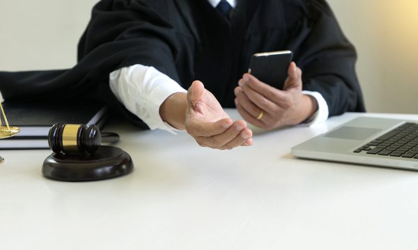 Törvényességi felügyeleti eljárás